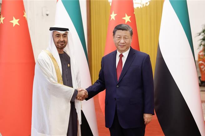 阿拉伯联合大公国总统穆罕默德5月29日至31日前往中国访问，便与中国领导人习近平谈及了许多科技议题。（摘自中新社）