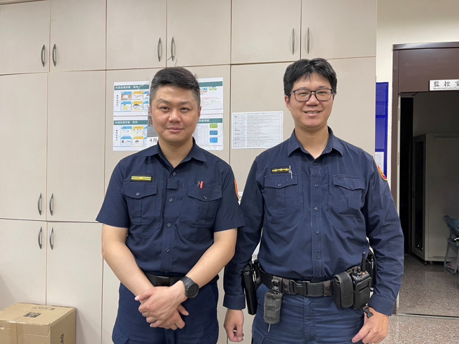 北投分局石牌派出所副所長李覲均、警員顏嘉宏。( 葉庭欣/翻攝 )