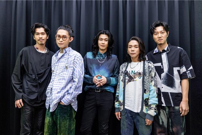 金曲樂團麋先生以《都是浪漫害的》專輯三度入圍金曲獎最佳樂團。（相信音樂提供）