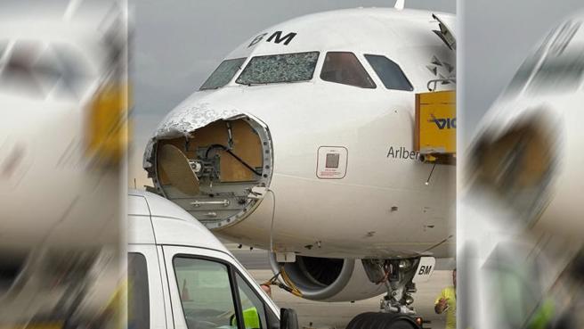 奧地利航空A320在維也納附近遇到難以迴避的雷暴雲，其間夾雜著大量的冰雹，其間渡過最漫長的2分鐘，窗戶砸碎，雷達罩破損。(圖/ X)
