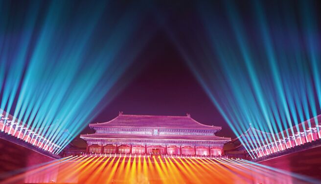 2019年2月故宫首开夜场迎「紫禁城上元之夜」。（新华社）