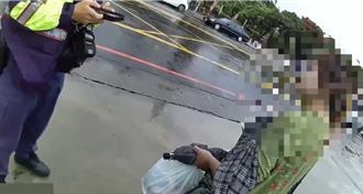 台南轉運站驚魂！女子隨機踹2路人 瞎扯：看不順眼