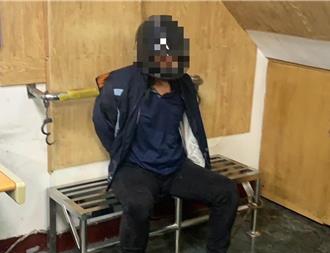 賴在友人家不爽被趕 竟持美工刀襲警濺血！莽男重判7年半