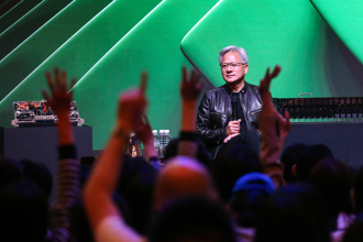 黃仁勳一句話傷透南韓的心！悲嘆被迫等「教父」翻牌子