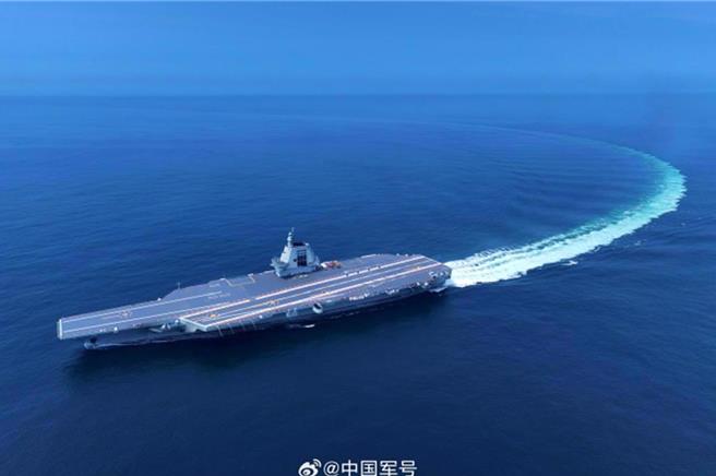 大陸第三艘航空母艦福建號日前低調出海，二度進行海試達20天，預料今天返回上海。（中國軍號）