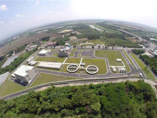 高雄旗美厂（见图）是全国污水处理厂碳中和改善的示范厂。（高雄市水利局提供／林瑞益高雄传真）