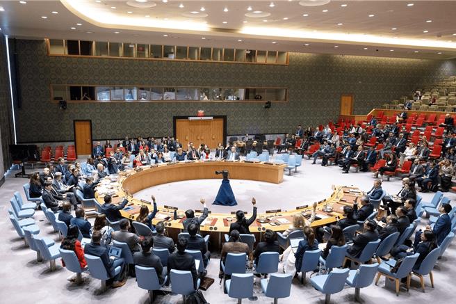 聯合國安理會決議通過迦薩雙邊停火協議陸投贊成票。（大陸常駐聯合國代表團）