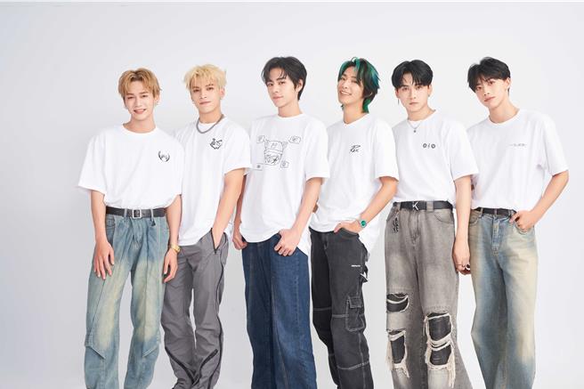 Ozone今釋出演唱會加油曲〈Speed Reload〉，左起子翔、哲言、佳辰、煥鈞、祖安、文廷。（索尼音樂提供）