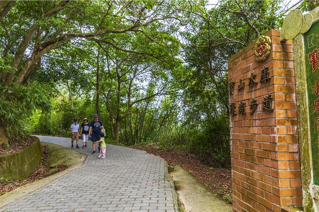 新竹縣政府去年舉辦「森遊竹縣尋寶特攻隊」，精選10條寶藏步道，最受歡迎的是寶山環湖步道。（羅浚濱攝）