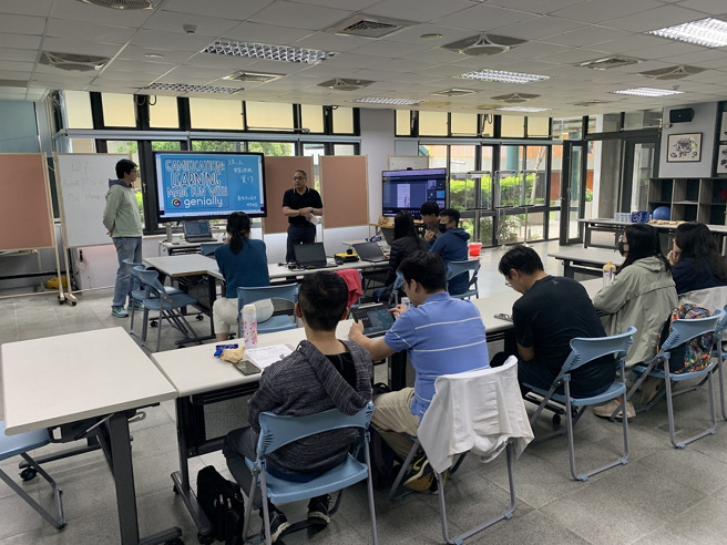 竹科實中舉辦「實作線上密室逃脫」增能研習活動。(照片/教育部提供)