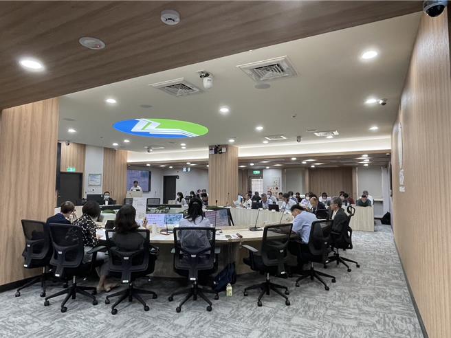 高雄—屏东间东西向第2条快速公路（高屏二快）11日进入二阶环评审查。（蔡佩珈摄）