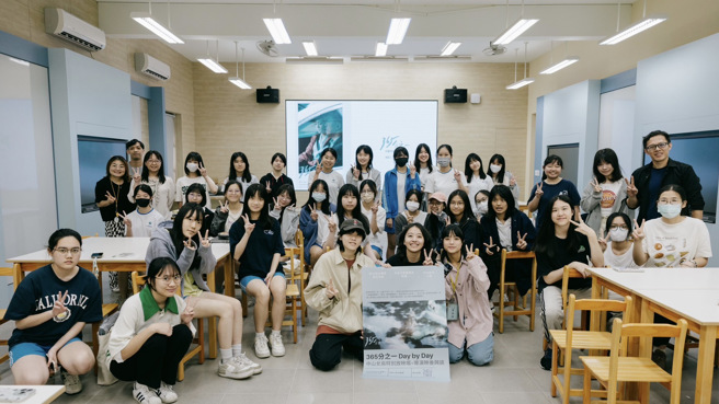 《365分之一》故事背景取材自王彥蘋導演曾就讀的中山女高，王彥蘋導演日前特別重回母校舉辦特別放映場。（圖/台灣大哥大提供）