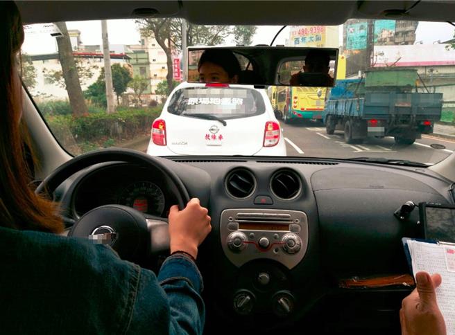 交通部預告修法，增訂高風險駕駛強制換發短期駕照，有6年觀察期，新制最快10月上路。圖為示意圖。（本報資料照片）