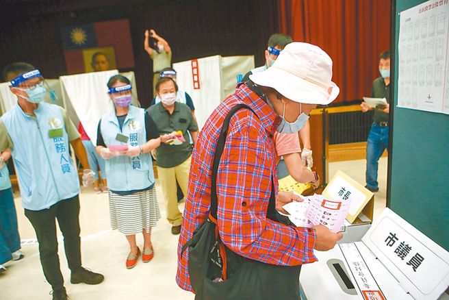 高雄林小姐质疑，沈伯洋扬言建立村里长透明化机制，但也才7千多人，还有几十万是谁？（示意图／本报系资料照）