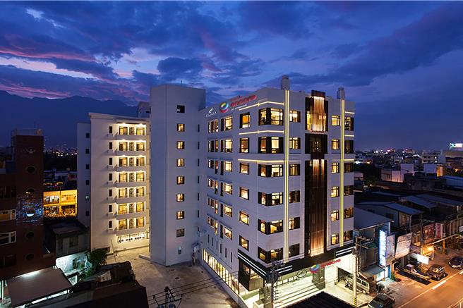 花莲力丽华美达安可酒店是全世界规模最大的酒店品牌「温德姆酒店集团」在台湾的第一家酒店，业者特别推出多项「安心住房专案」，，响应政府振兴花莲观光。(力丽观光提供)