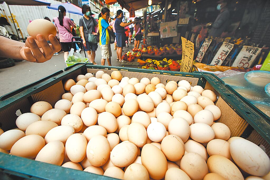 [新聞] 雪上加霜 蛋價再降3元 畜產會竟標售進口