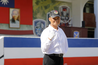 《黃埔百年校慶》平均57歲陸官校友正步連 苦練4個月不減昔日雄風 