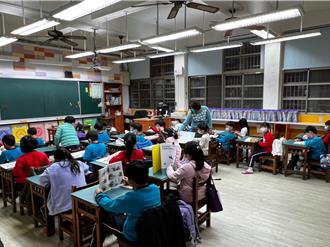 代理教師寒暑假出勤規則改革 黃偉哲：8／1起比照正式教師