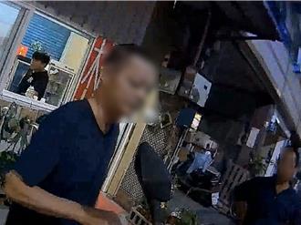 後座沒戴安全帽遭攔查 機車騎士酒駕被活逮