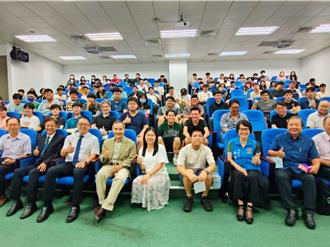 聯合大學舉辦成功名人講座 台灣半導體議題師生熱烈響應