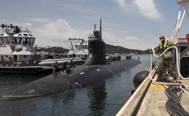 海狼级核动力攻击潜舰「康乃狄克」号（USS Connecticut，SSN 22）的资料照。（美国海军）