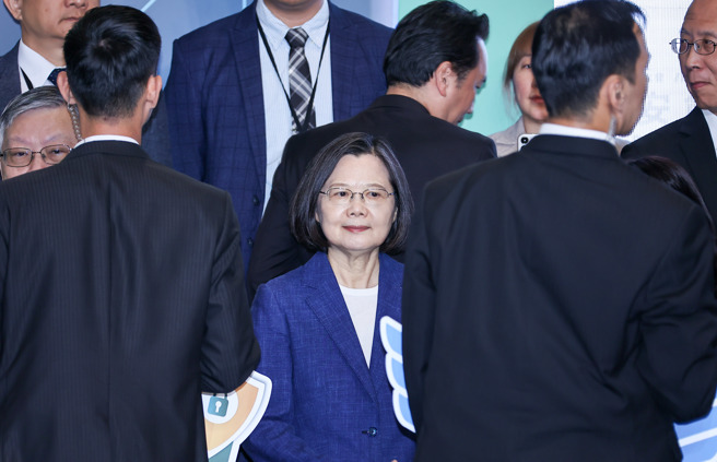 前总统蔡英文（中前）。（资料照,罗永铭摄）