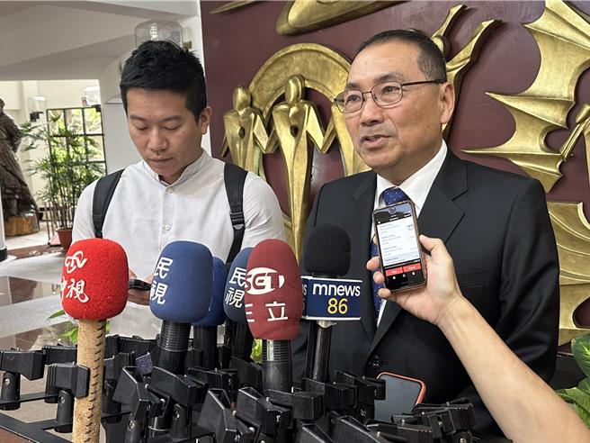 新北市長侯友宜12日表示，《財劃法》20多年都沒有修法，只要任何關心《財劃法》的人，都會支持修法。（高鈞麟攝）