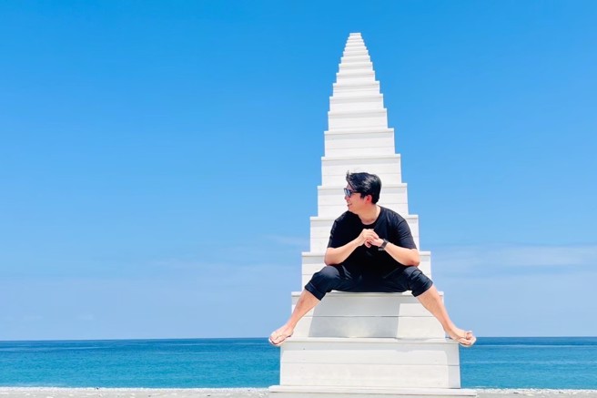 业务是最有创造力的工作，蔡凯至鼓励有目标的年轻人把握机会，永庆房屋提供业务新人每月5万领12个月，让追梦更有保障。图/永庆房屋提供