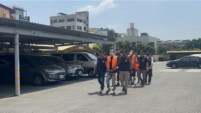 黃姓男子等3人涉嫌在和美鎮1棟透天厝種植大麻，警方獲報逮人，全案依涉嫌毒品危害防制條例移送彰化地方檢察署偵辦。（警方提供／葉靜美彰化傳真）