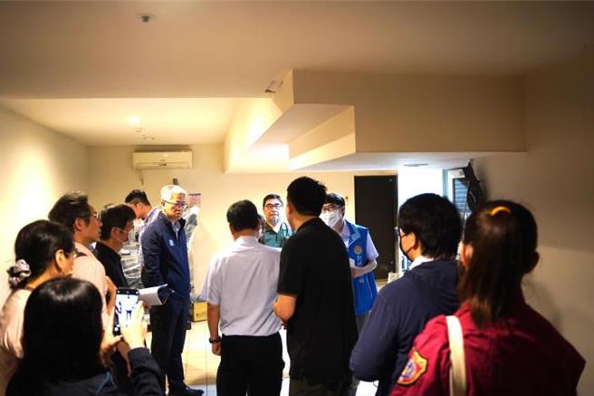 內政部等中央單位11日會同新竹縣政府工務處、消防局等視察竹北市3處高樓社區，強化高樓防災。（新竹縣政府提供／羅浚濱新竹傳真）