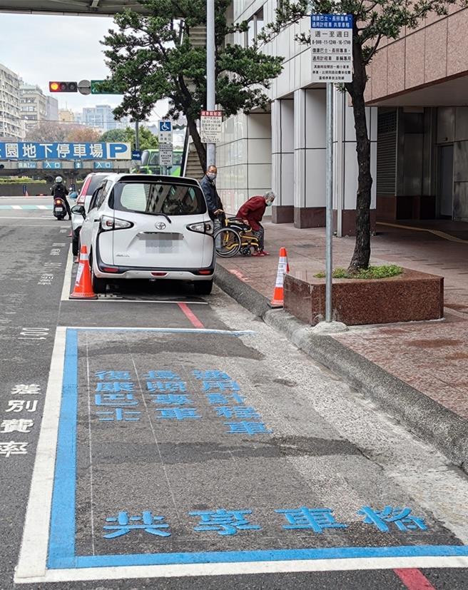 台中市交通局規畫客貨、復康巴士共享車格，停車空間使用更彈性。（台中市交通局提供／馮惠宜台中傳真）
