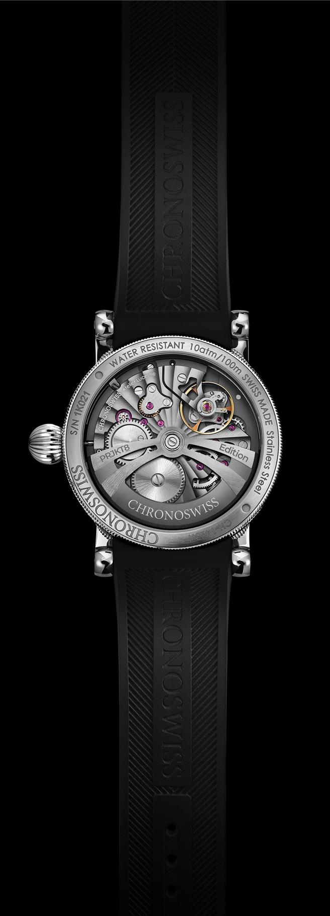 品牌自製的自動上鏈機芯C.6004提供55小時動力儲存，與跳時、逆跳的動力儲備。（瑞寶提供／黃唯淯台北傳真）