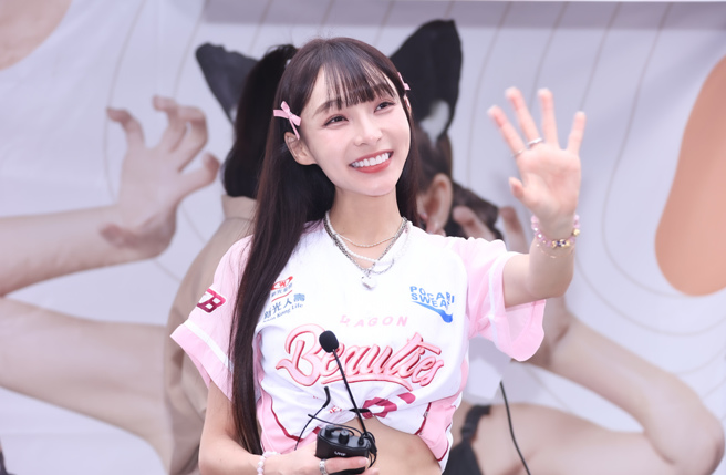 林襄赴韩打玻尿酸嘴巴肿起来，会被自己幽默到。（图／中时资料照）