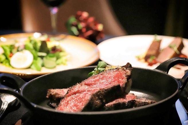 SOGO敦化館N°168 PRIME，謝師宴專案主廚精選套餐，午間套餐2500元、晚間套餐3000元。（SOGO提供）