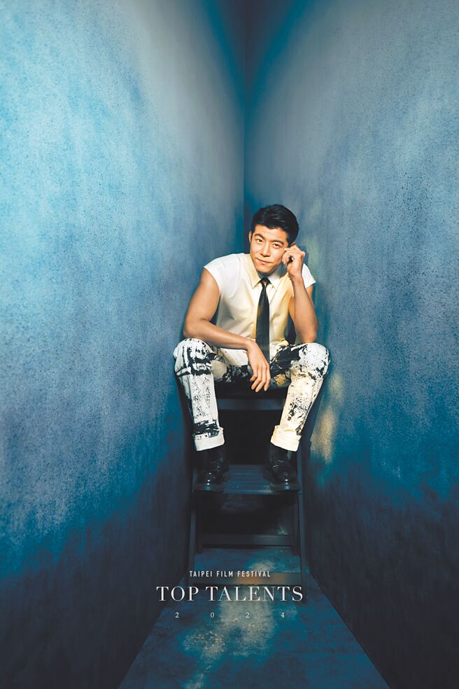 王柏傑完美駕馭Alexander McQueen，衣著展現個人態度。（北影提供）