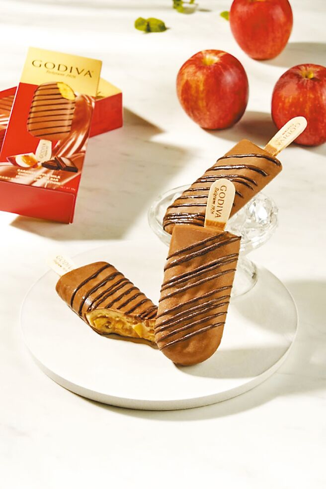 GODIVA「焦糖蘋果牛奶巧克力流心雪糕」，109元。（GODIVA提供）