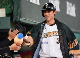 中職》陳文杰超前轟、魔鷹3分炮鎖勝果 雄鷹賞獅3連敗