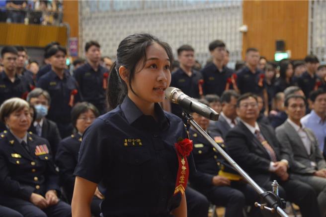 警专41期毕业，将有1393新血投入警消海巡工作。（警专提供）