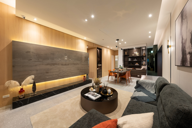 换屋族群更注重建筑品质与家庭成员生活空间，远雄琢蕴放大坪数营造居家生活「松弛感」。(图/业者提供)