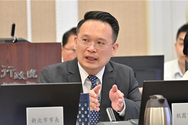 行政院院会今日讨论内政部《消防法》部分条文修正草案，桃园市副市长苏俊宾点出法令缺口希望新政府补强。(市府提供／蔡依珍桃园传真)