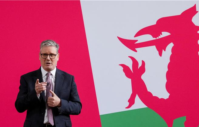 工黨預計將讓其發表的選舉政見，與執政黨保守黨「絕望的、沒有資金支持的願望清單」形成鮮明對比，而自己的是一項「嚴肅的、經過充分成本計算的、資金充足的變革計劃」。（路透社）