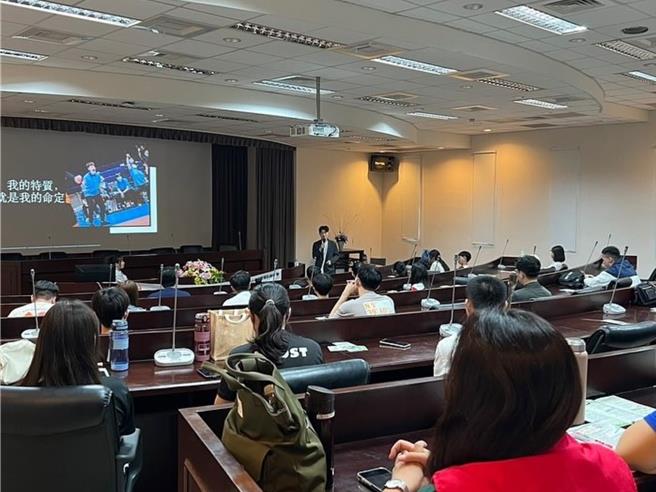 云林县政府为减少青年失业率，规画5梯次「云林青年职涯探索营」，13日表示16岁至24岁云林青年皆可报名参加，藉此协助青年建立求职与进入职场自信心。（云林县政府提供／张朝欣云林传真）