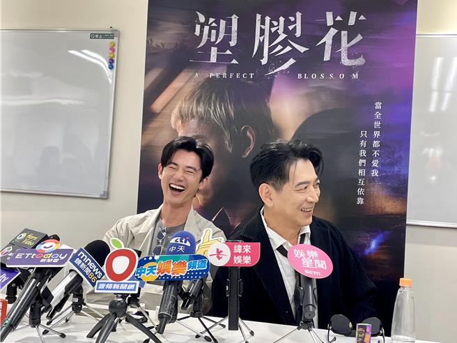 吴慷仁、高捷出席《塑胶花》媒体茶叙，话题全开全场笑翻。（林淑娟摄）