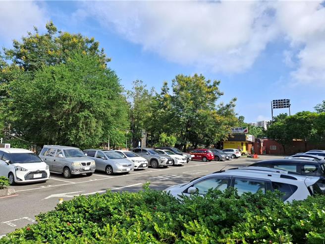 台灣工藝中心考量草屯鎮公所7月8日實施路邊停車場收費上路後，憂園區停車場成了逃票樂園爆滿，決議停車場將收費。（台灣工藝中心提供／楊靜茹南投傳真）