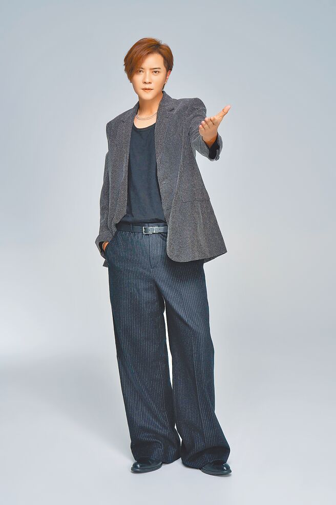 羅志祥將推出新專輯《舞狀元》，打造帥氣造型。（華納音樂提供）