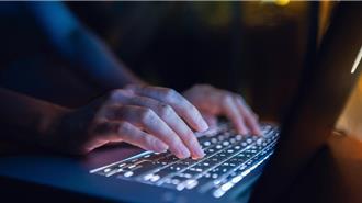 上班愛自拍PO網竟成間諜！ 陸公布藏鏡人「策反」手法