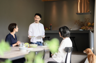 媳婦送禮「婆婆沒拆全丟掉」兒子1舉動 全場狂讚