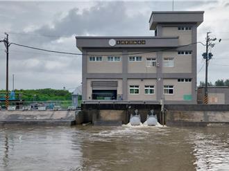 台南西南風猛吹周末對流旺盛有雨 曾文蓄水率將破5成