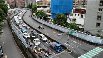 新店祥和路3處盲彎易釀禍    交通局增設預告警示號誌