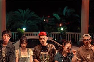 直播天后玛菲司中邪画面公开 电影《嘎啦》前导预告释出